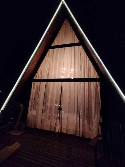 Romantica Com Hidromassagem Prox Ao Centro. 木屋 Nova Petropolis