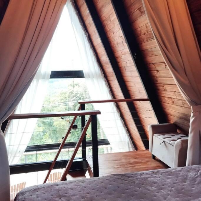 Romantica Com Hidromassagem Prox Ao Centro. 木屋 Nova Petropolis