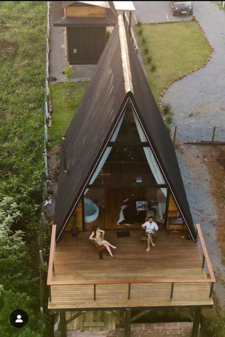 Chalet Romantica Com Hidromassagem Prox Ao Centro.